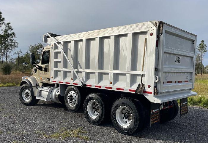 Used 2017 Peterbilt 567