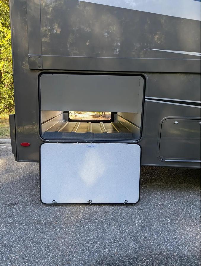 Used 2024 Forest River Sunseeker 3010DS