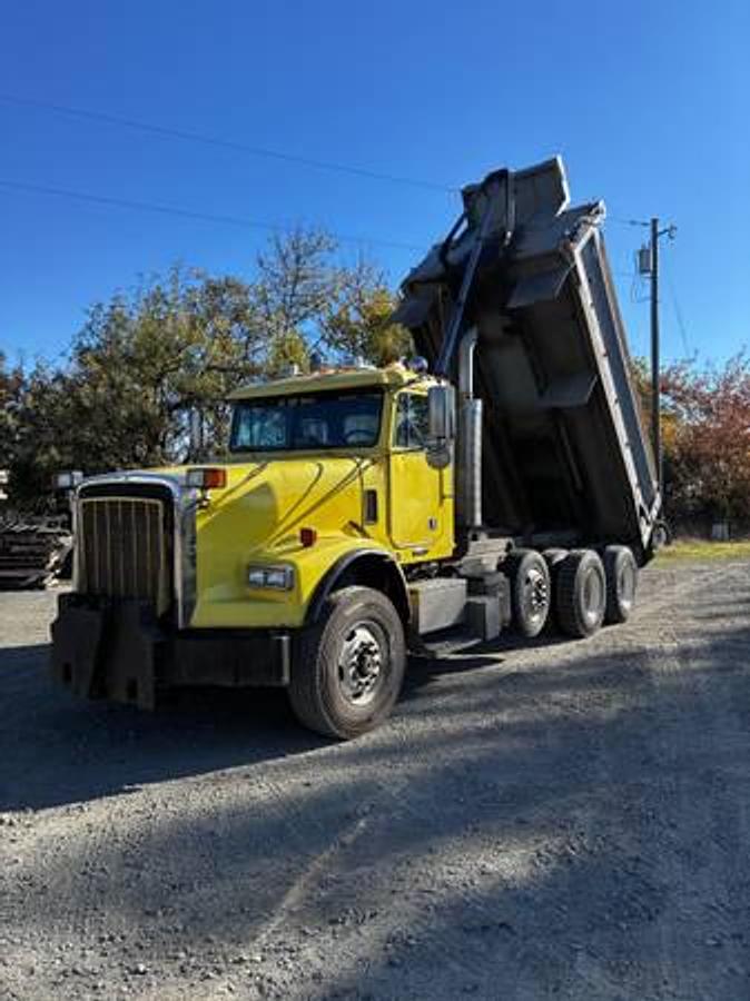 Used 2007 Freightliner FLD120SD Tri-Axle Dump Truck