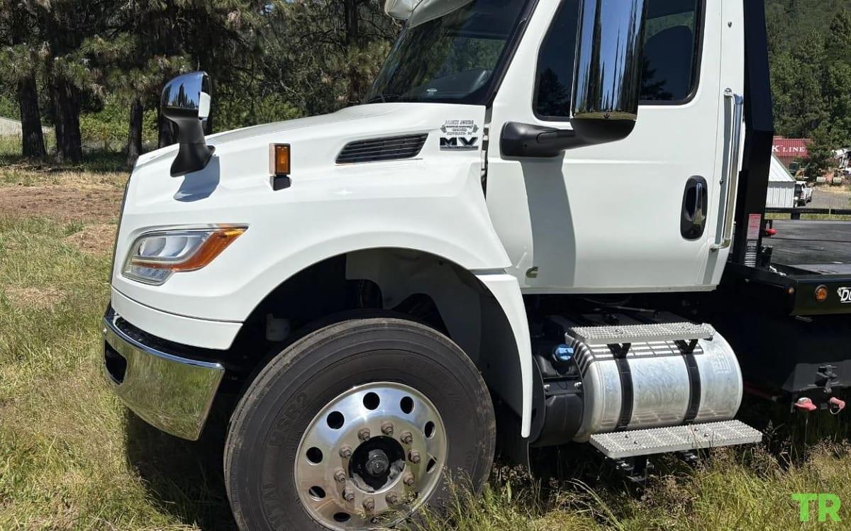 Used 2024 International MV Rollback Tow Truck