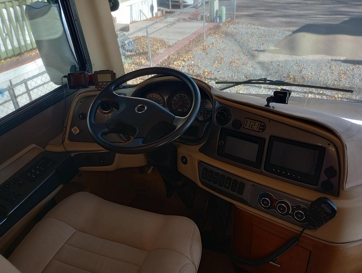 Used 2018 Tiffin Allegro Red 33AA