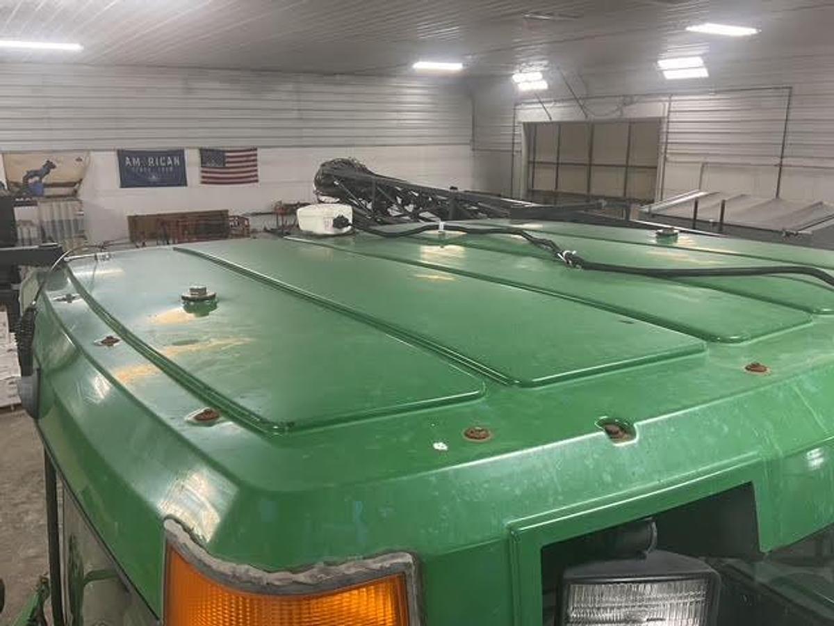 Used 2001 John Deere 4710 Self Propelled Sprayer