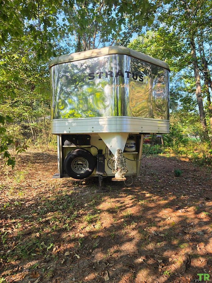 Used 2008 Bison Stratus Express 380ME 3 Horse