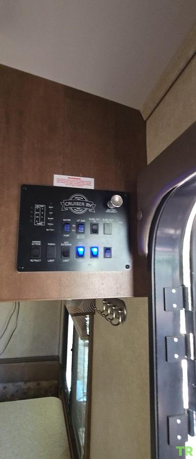 Used 2016 Cruiser RV Fun Finder Xtreme Lite M-241LRK Travel Trailer