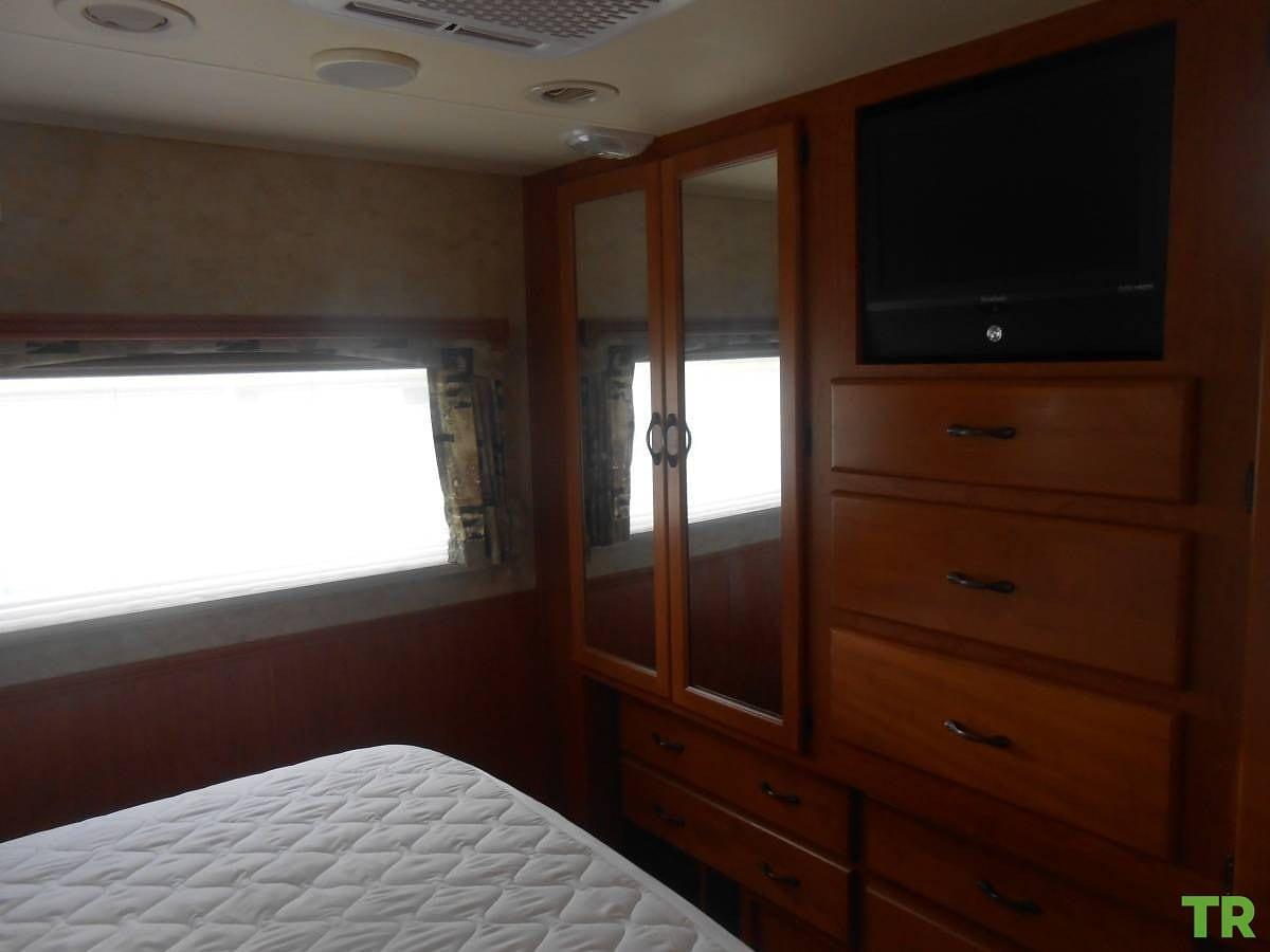 Used 2008 Damon Challenger Class A Motorhome