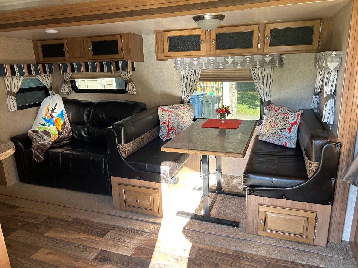 Used 2016 Forest River Rockwood Woo 23IKSS Travel Trailer