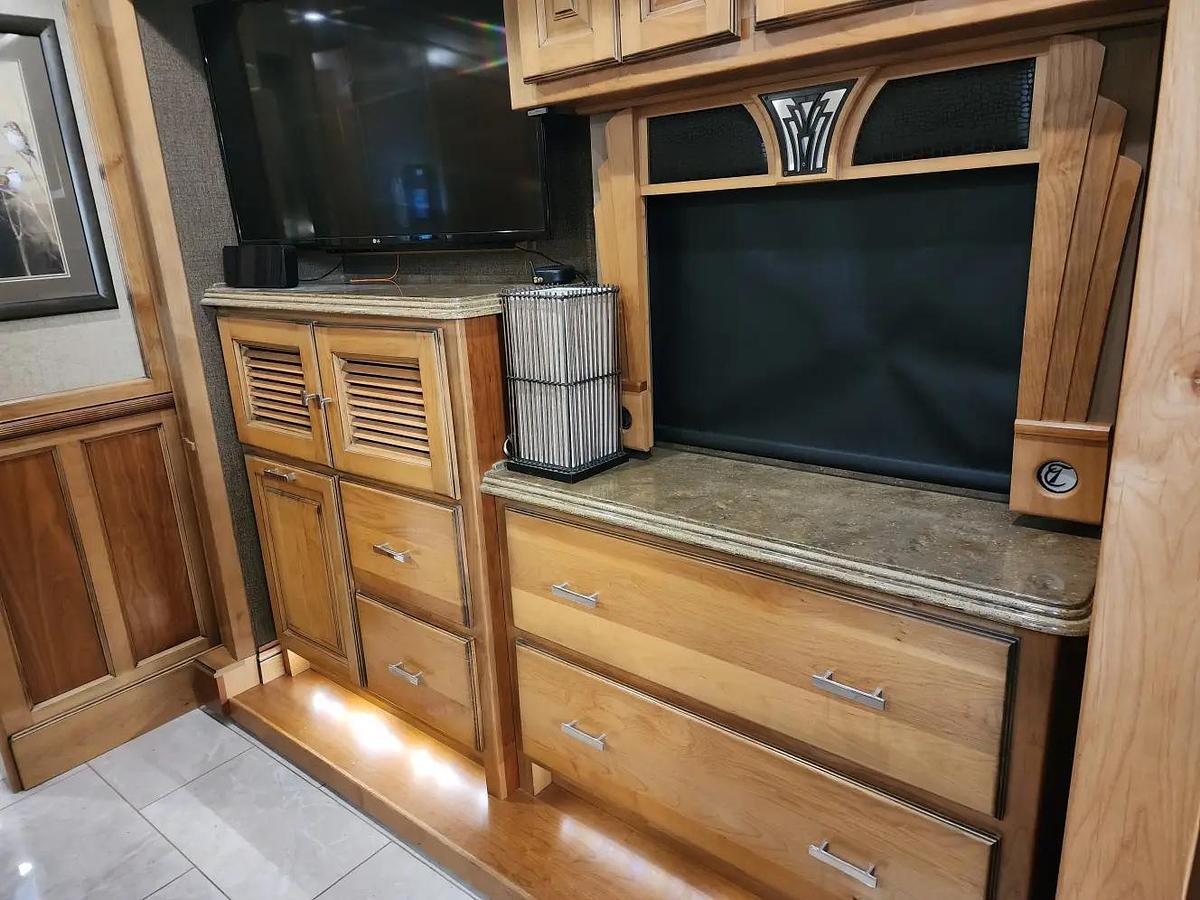 Used 2017 Tiffin Phaeton XSH 40IH