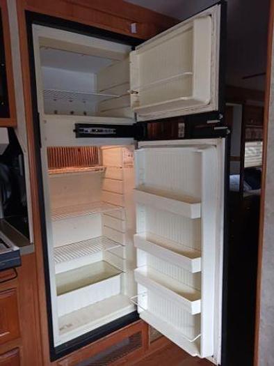 Used 2003 Georgie Boy Landau 3402DS