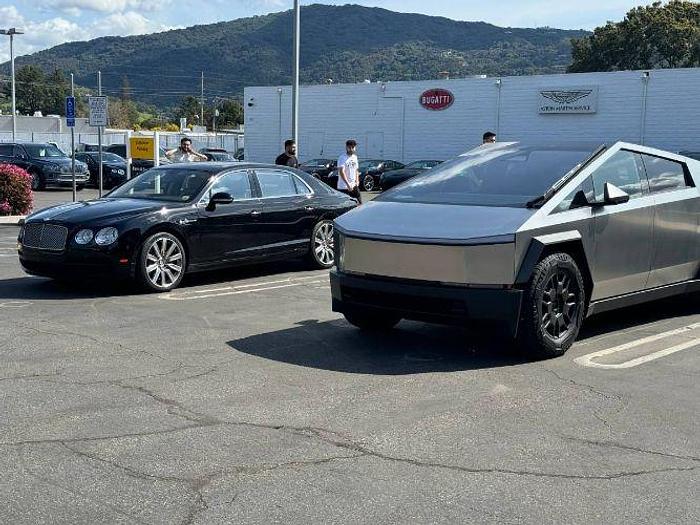 Used 2015 Bentley Flying Spur V8