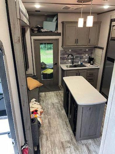 Used 2021 Keystone Carbon 348