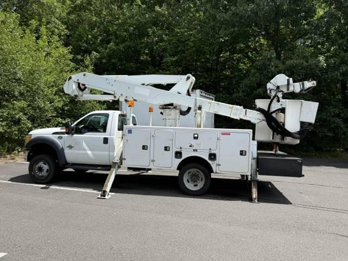 Used 2016 Ford F-550 Super Duty 52' Dur-A-Lift Bucket Truck