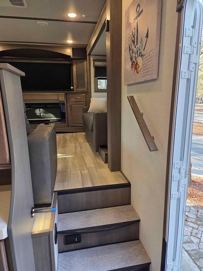 Used 2024 Grand Design Solitude 380fl