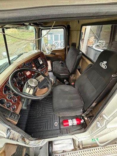 Used 2010 Mack GU813 Leach 29YD