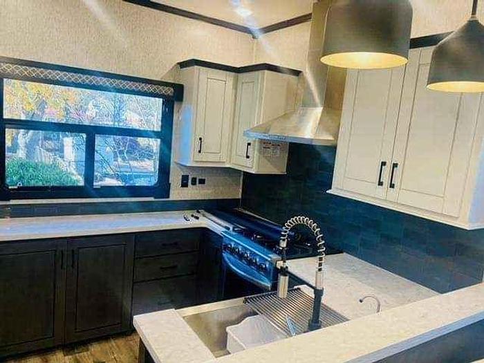 Used 2023 Crossroads Redwood 4001LK