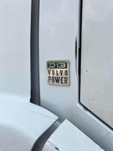 Used 2017 Volvo VNL64T780