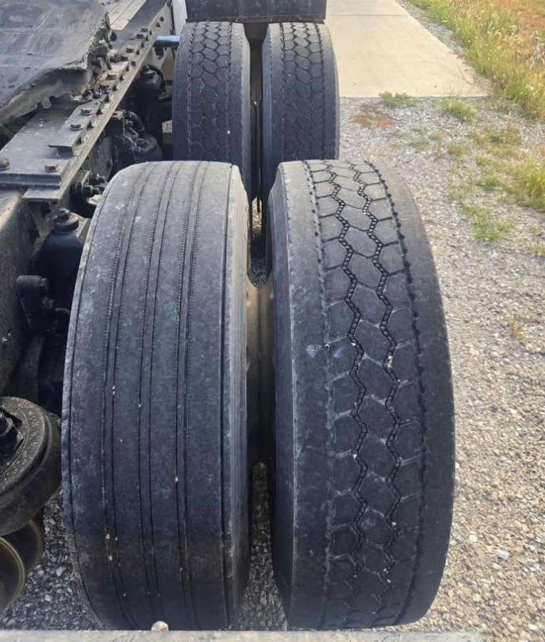 Used 1999 KENWORTH W900L Conventional Sleeper Semi