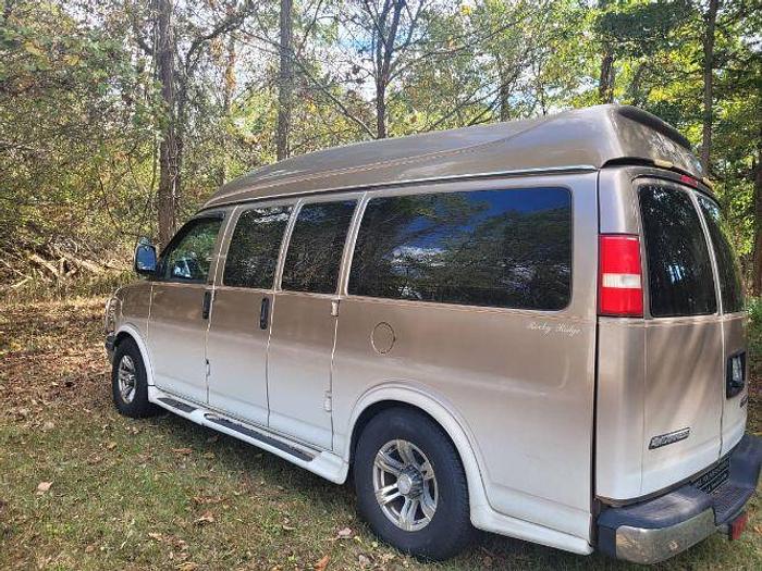 Used 2004 Chevrolet Express Passenger with Wheelchair Lift