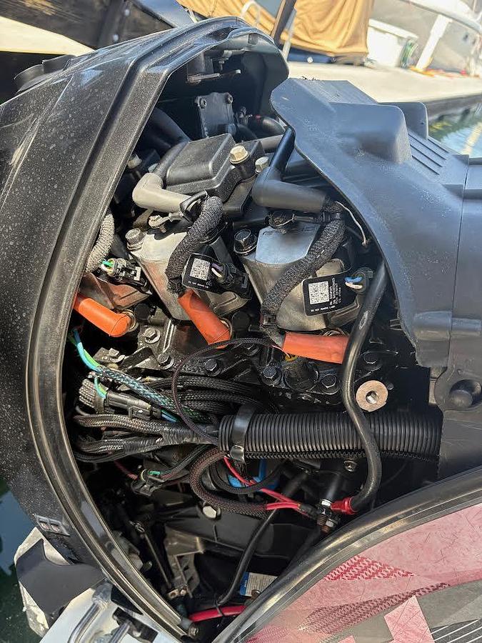 Used 1989 Boston Whaler Outrage 18'