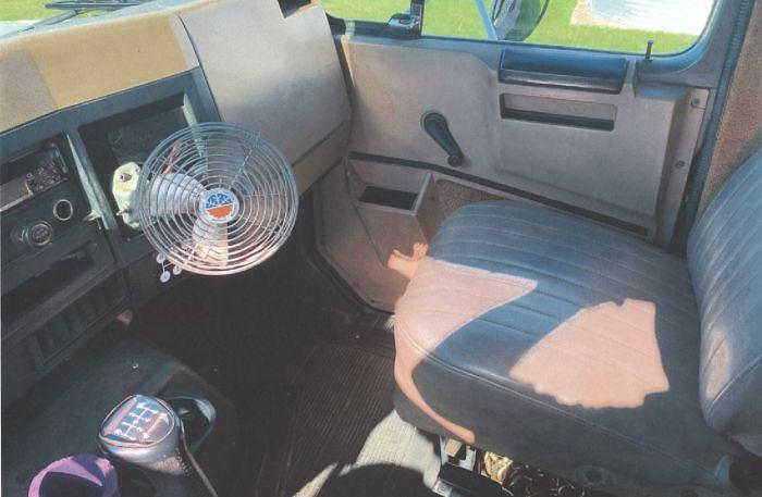 Used 1995 INTERNATIONAL 4900 Grain Truck