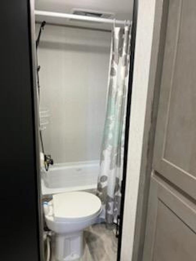 Used 2022 Dutchman Kodiak SE 22SBH Travel Trailer