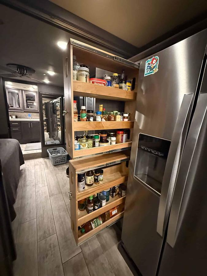 Used 2022 Thor Motorcoach Venetian F42