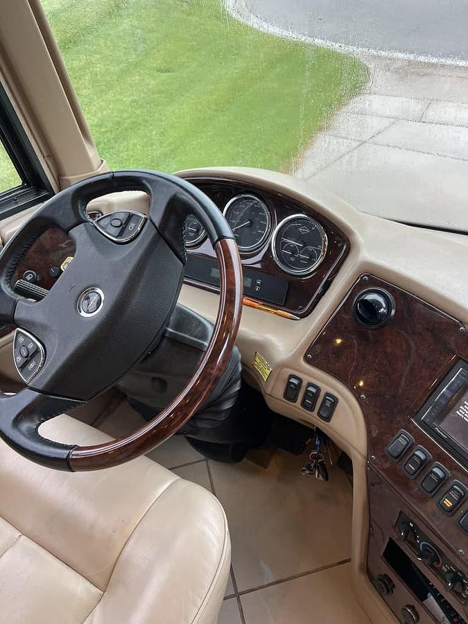 Used 2007 Newmar Essex 4510