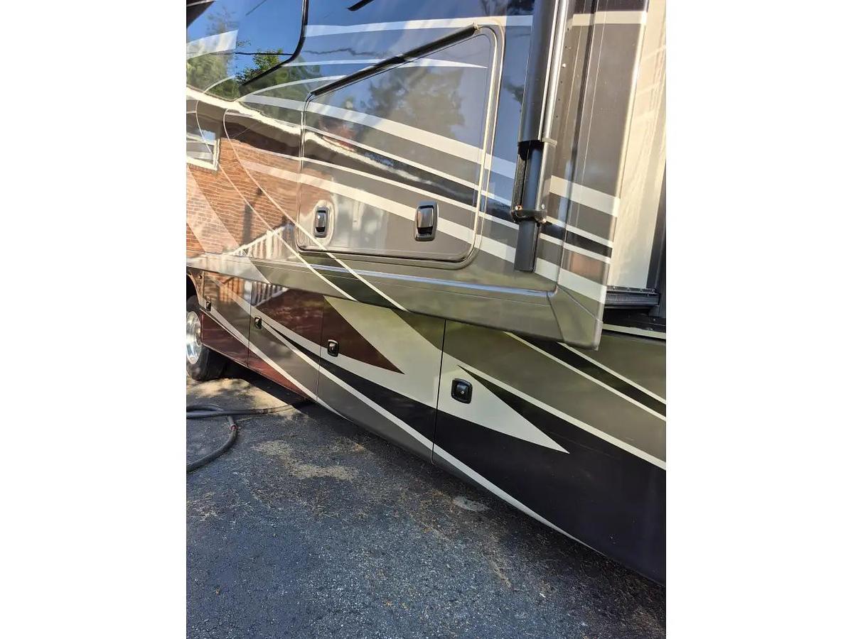 Used 2023 Thor Challenger 37FH Class A Gas Motorhome