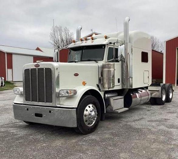 Used 2022 Peterbilt 389