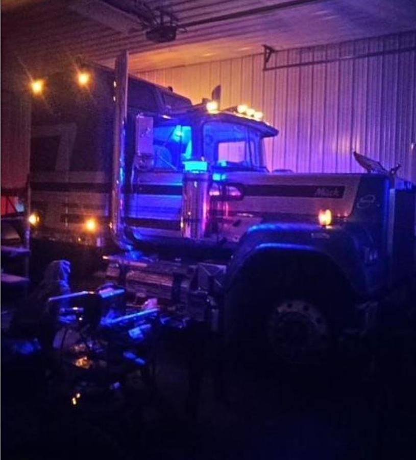 Used 1989 Mack Superliner RW713