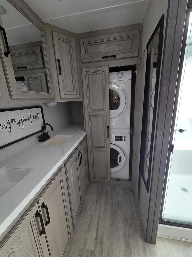 Used 2024 Keystone Alpine 3712KB