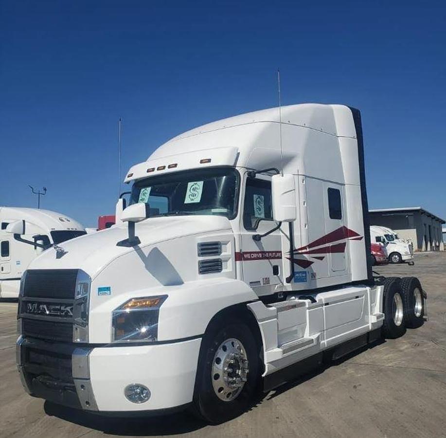 Used 2024 MACK ANTHEM 64T Conventional Sleeper Semi