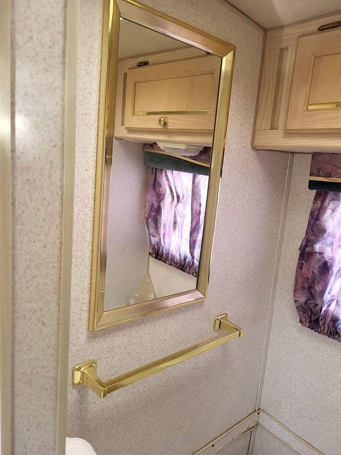 Used 1996 Bigfoot 2500 10’ Pickup Camper