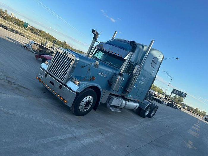 Used 2006 Freightliner Classic 132
