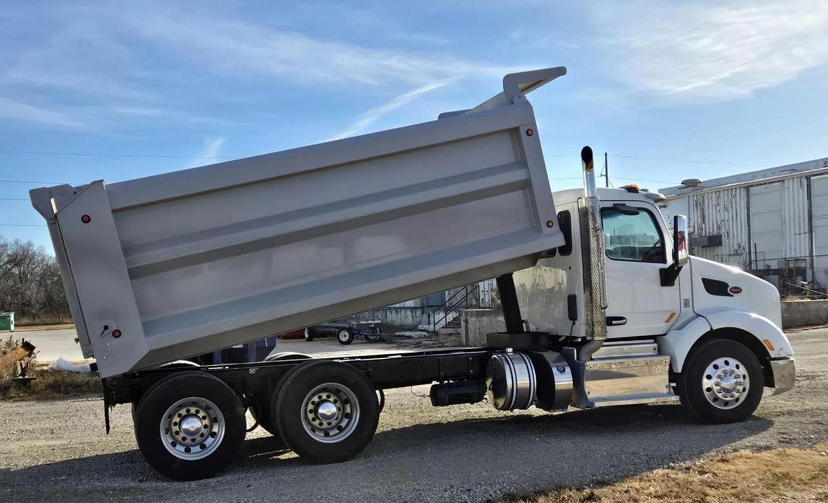 Used 2015 Peterbilt 579 Dump Truck