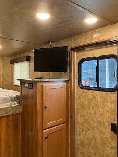 Used 2022 Lakota Colt 3 Horse Trailer