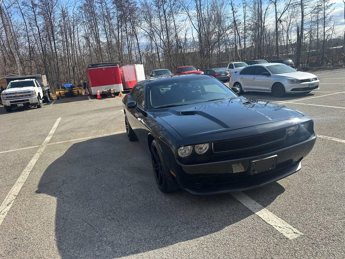 Used 2014 Dodge CHALLENGER SXT