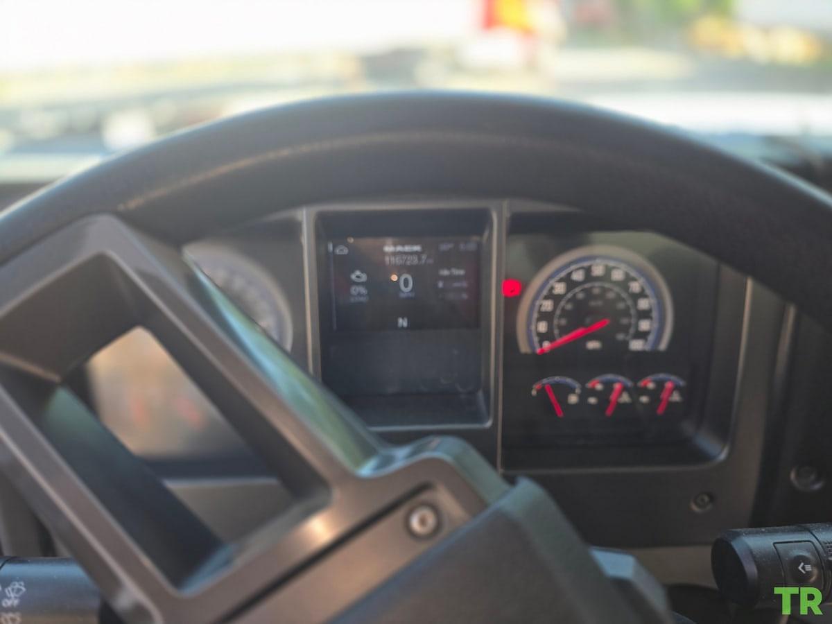 Used 2022 Mack MD Box Truck