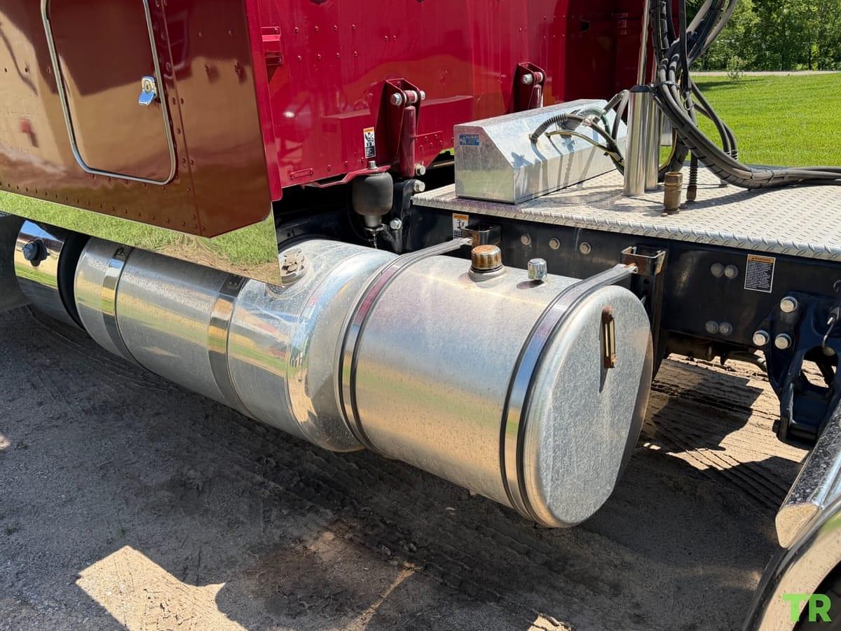 Used 2020 Peterbilt 389