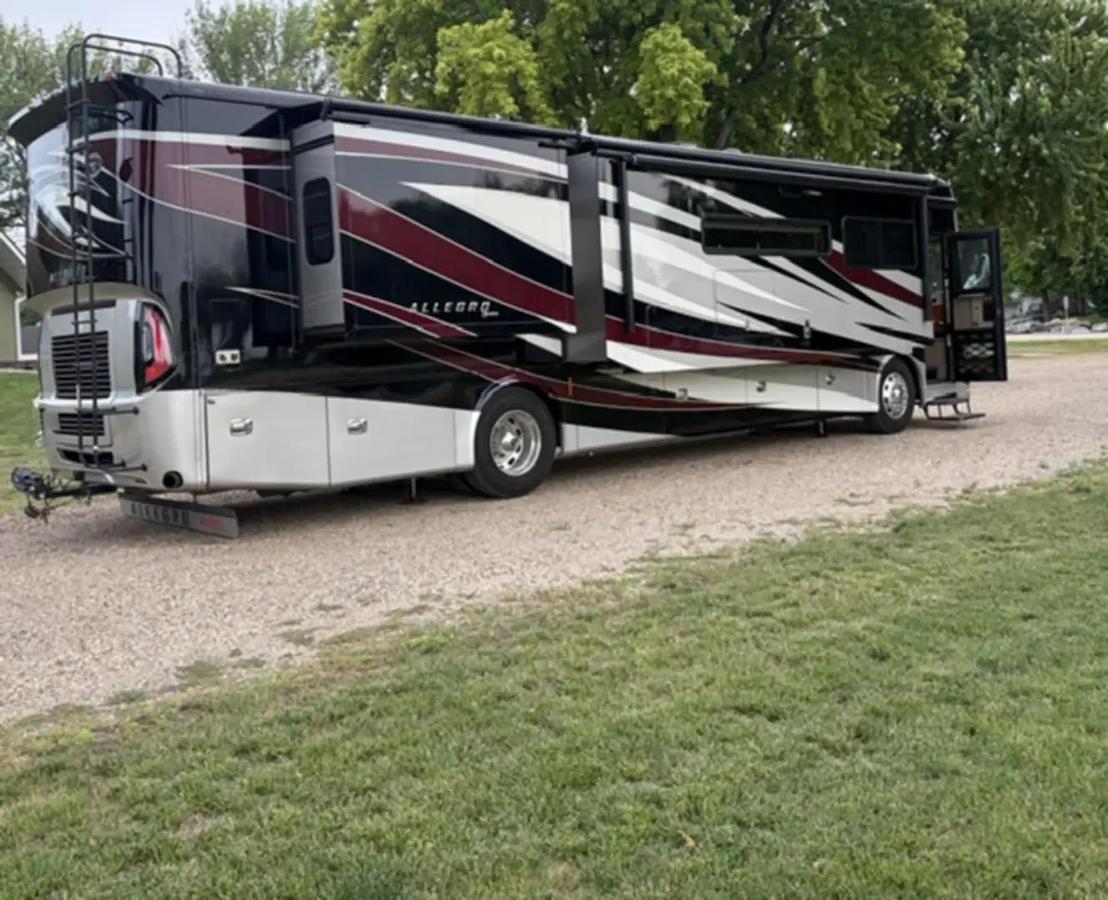 Used 2019 Tiffin Allegro Red 37PA