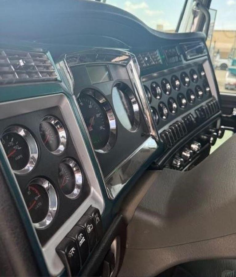 Used 2019 KENWORTH T800