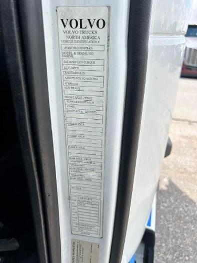 Used 2017 Volvo VNL64T780