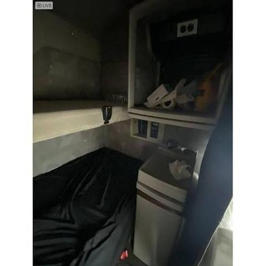 Used 2009 Volvo VNL64