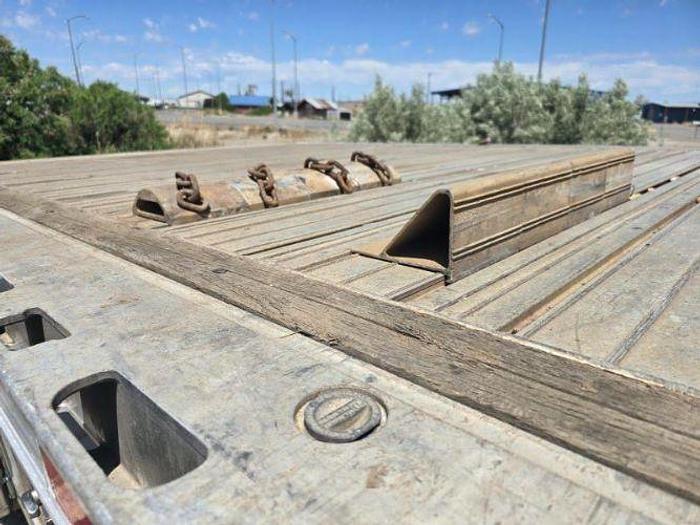 Used 2020 Fontaine Flatbed Trailer