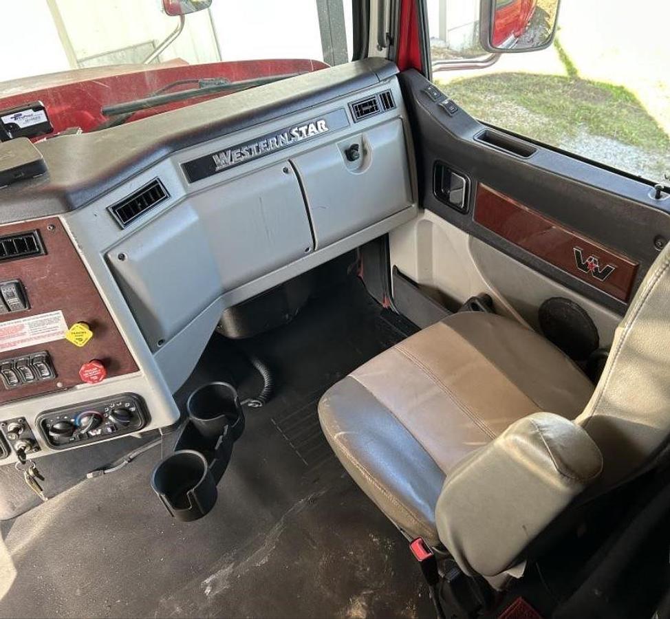 Used 2016 Western Star 5700XE
