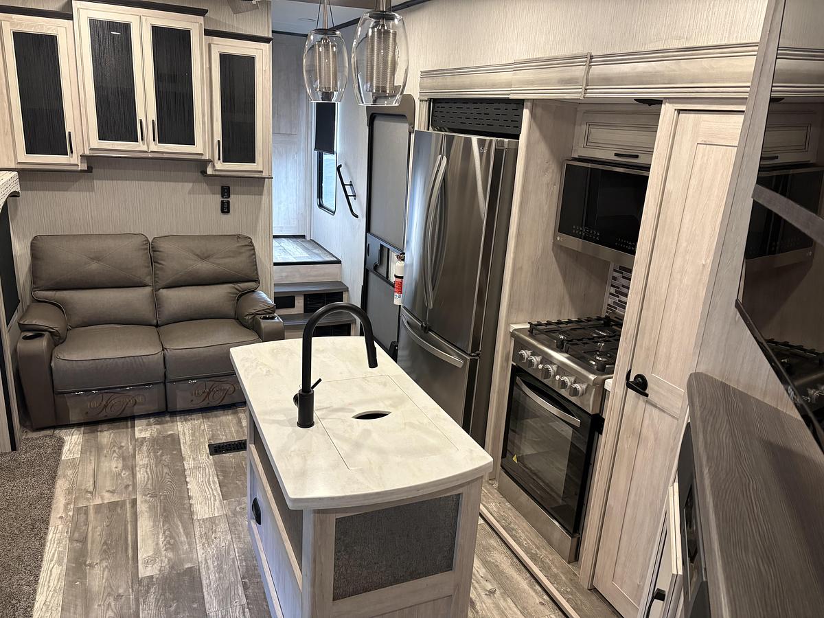 Used 2022 Forest River Sandpiper 388BHRD