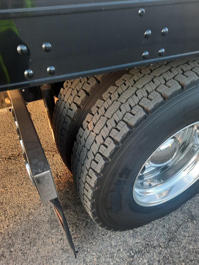 Used 2019 Kenworth W900L Sleeper Semi Truck