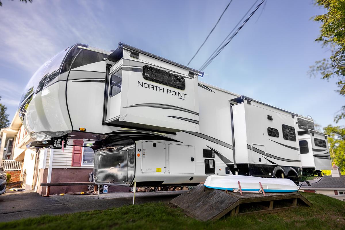 Used 2024 Jayco Northpoint 390CKDS Fifth Wheel