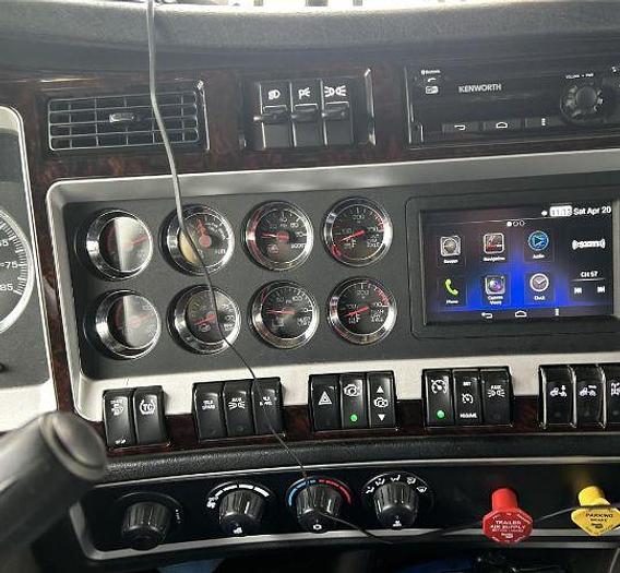 Used 2021 KENWORTH W900L