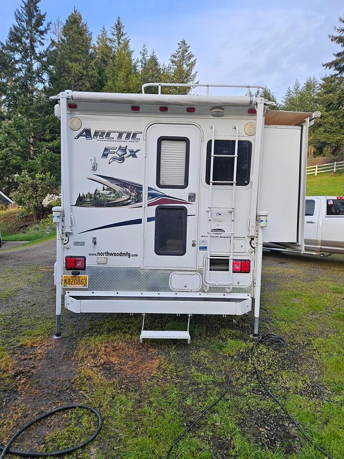 Used 2012 Arctic Fox 990 Camper