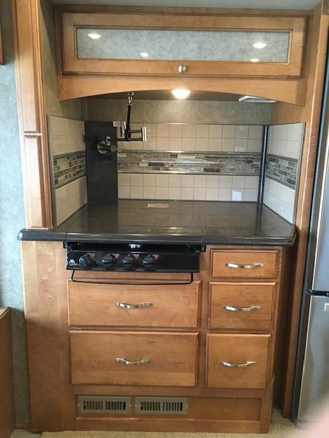 Used 2016 Winnebago Journey 40R Diesel Pusher